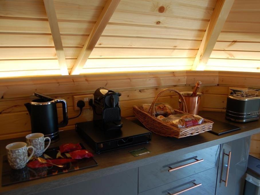 Romantic Rural Retreats Crewkerne Oda fotoğraf